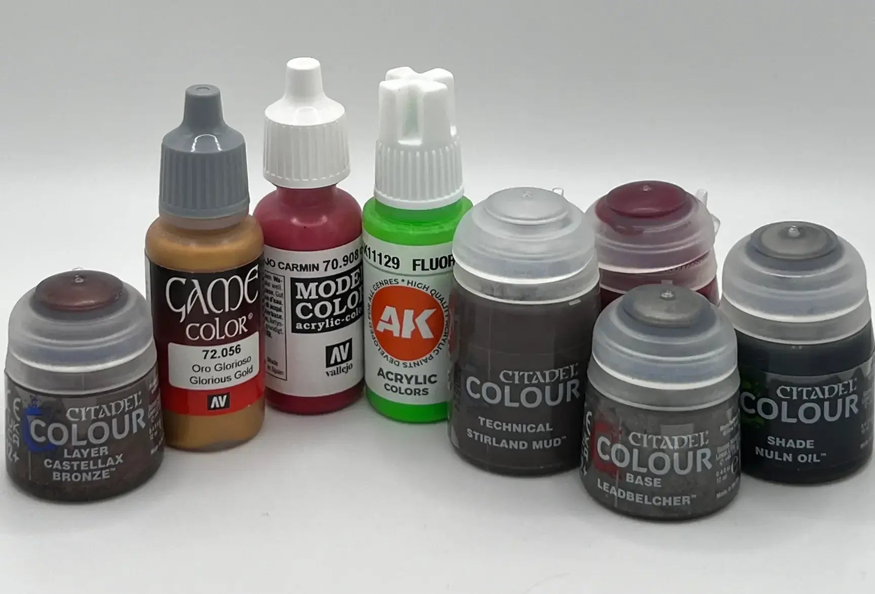 Essential Warhammer Paints for Beginners - Enchanted Anvil